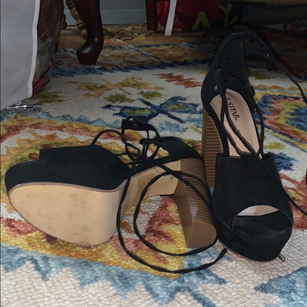 One wear just fab peep toe 3inch heel